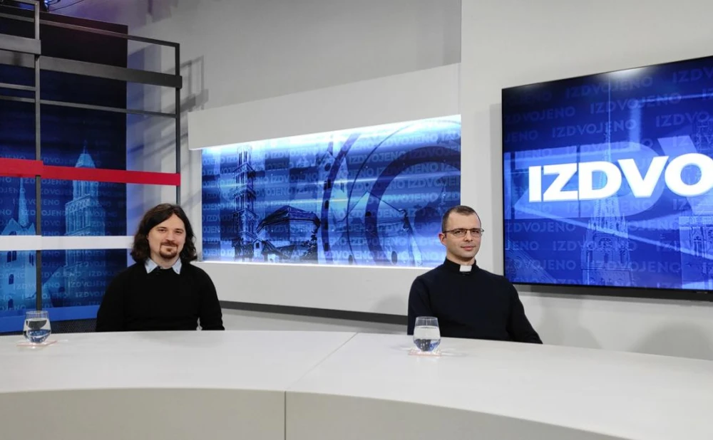 IZVOJENO - 365 dana s Biblijom na muški način