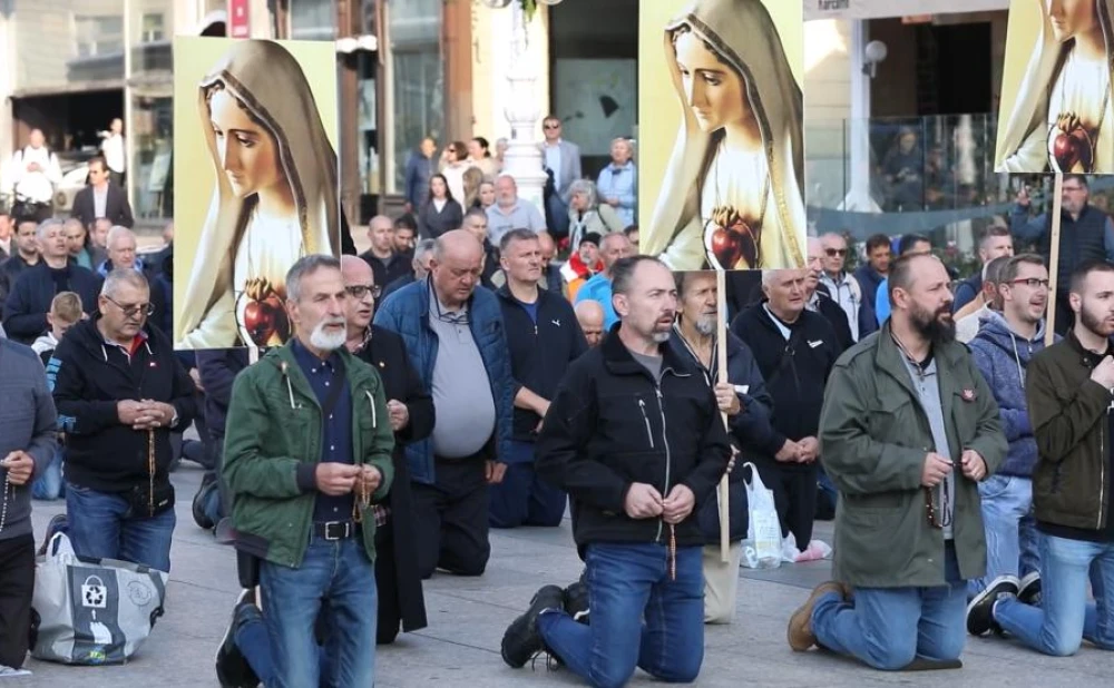 Komentar vjeroučitelja: O Mariji nikad dosta