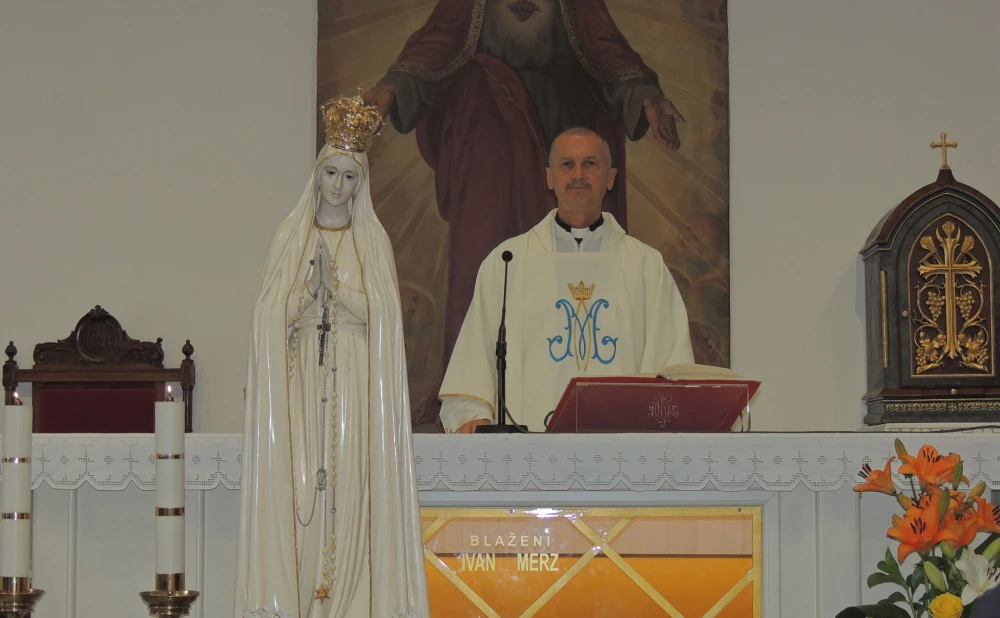 p. Mato Anić: Molitelji krunice na Trgu proroci su ovog vremena