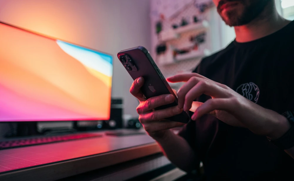 Mobitel u spavaćoj sobi