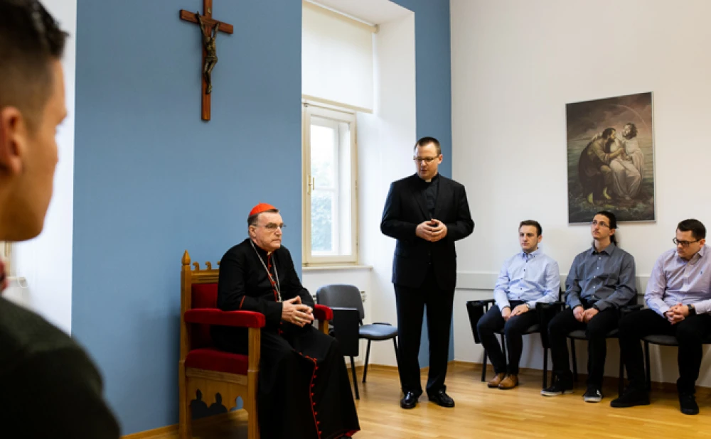 RAZMIŠLJAŠ O POZIVU? Ovaj ti tečaj može pomoći