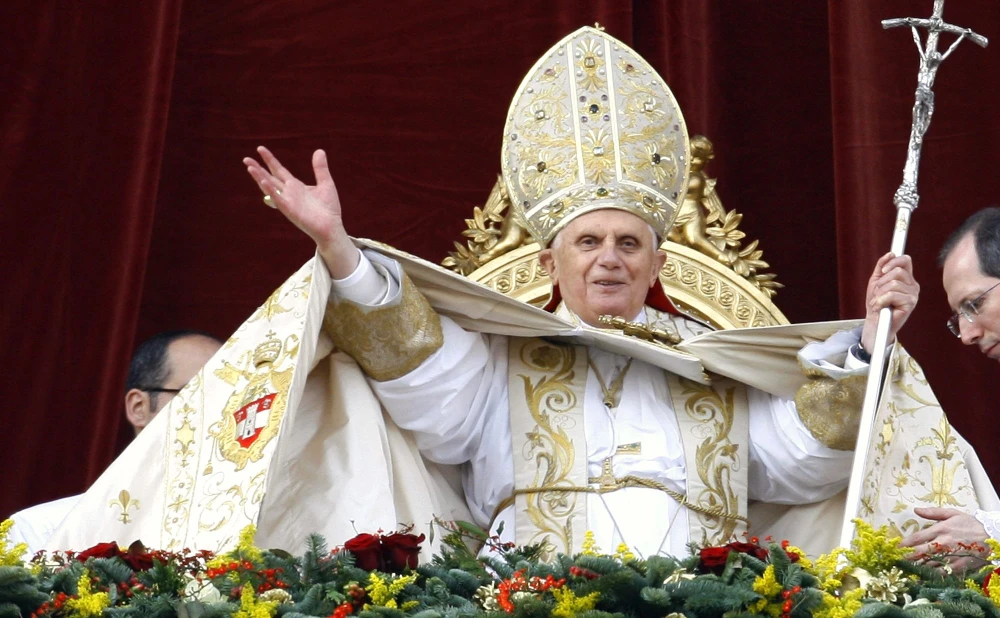 BENEDIKT XVI.: Vjera može pretvoriti smrt u dar života