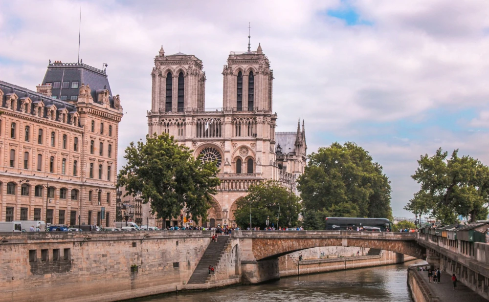 Notre-Dame primila više od 6 milijuna posjetitelja od ponovnog otvaranja