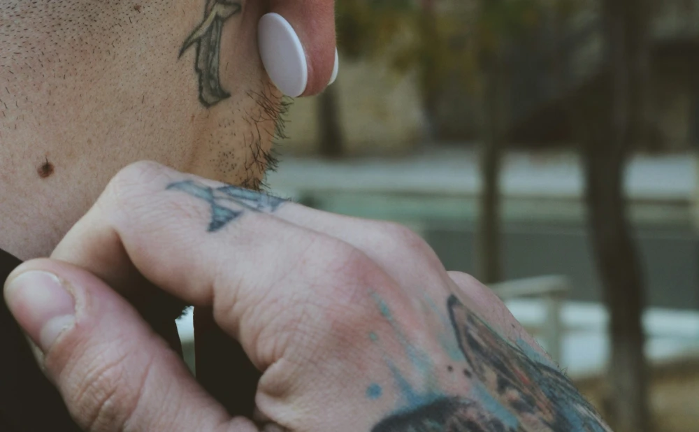 DOZNALI SMO Što Biblija kaže o tetovažama i 'body piercingu'?