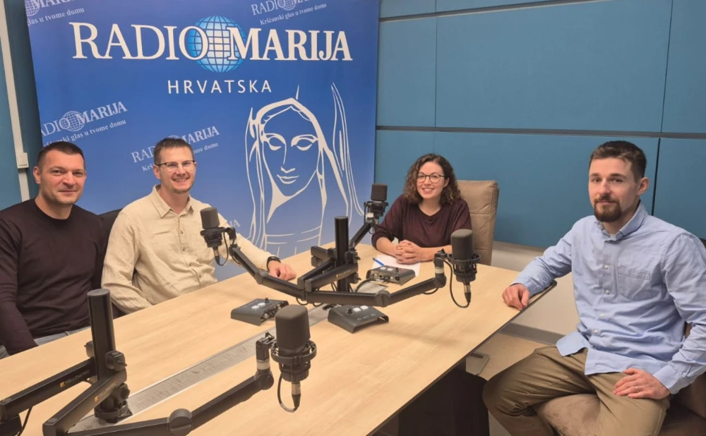 Vitezovi Bezgrešnog Srca Marijina gostovali su na Radio Mariji