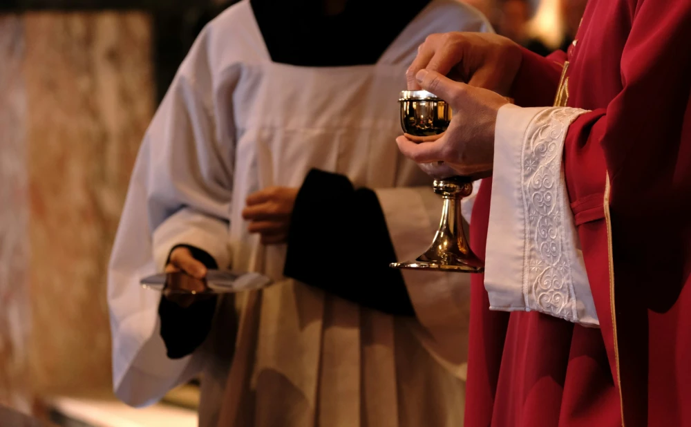 SV. FRANJO O POŠTIVANJU SVEĆENIKA: Jao onima koji ih preziru