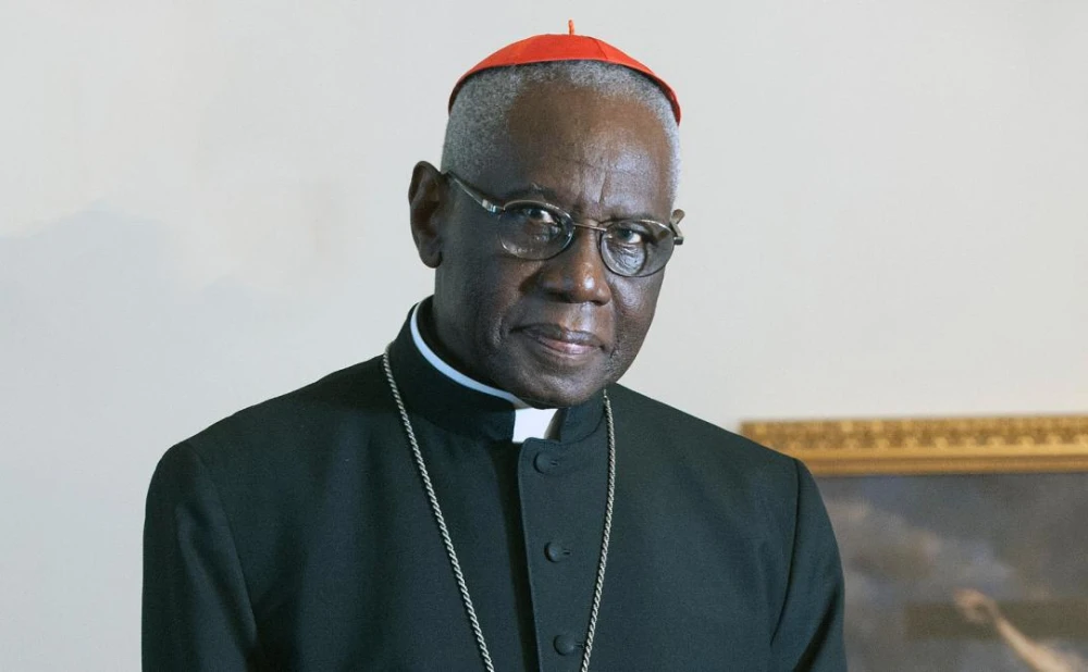 Kardinal Sarah: Supružnici, budite pripravni! Sotona je udario na obitelj!