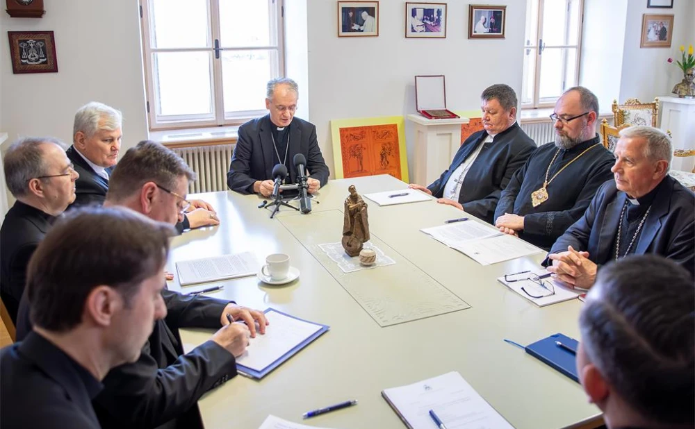 HRVATSKI BISKUPI: Ako želimo budućnost, moramo više ulagati u odgoj i formaciju