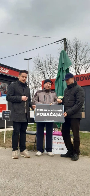 [PREMOĆNE FOTOGRAFIJE] Stotine muškaraca danas molilo za spas nerođene djece!