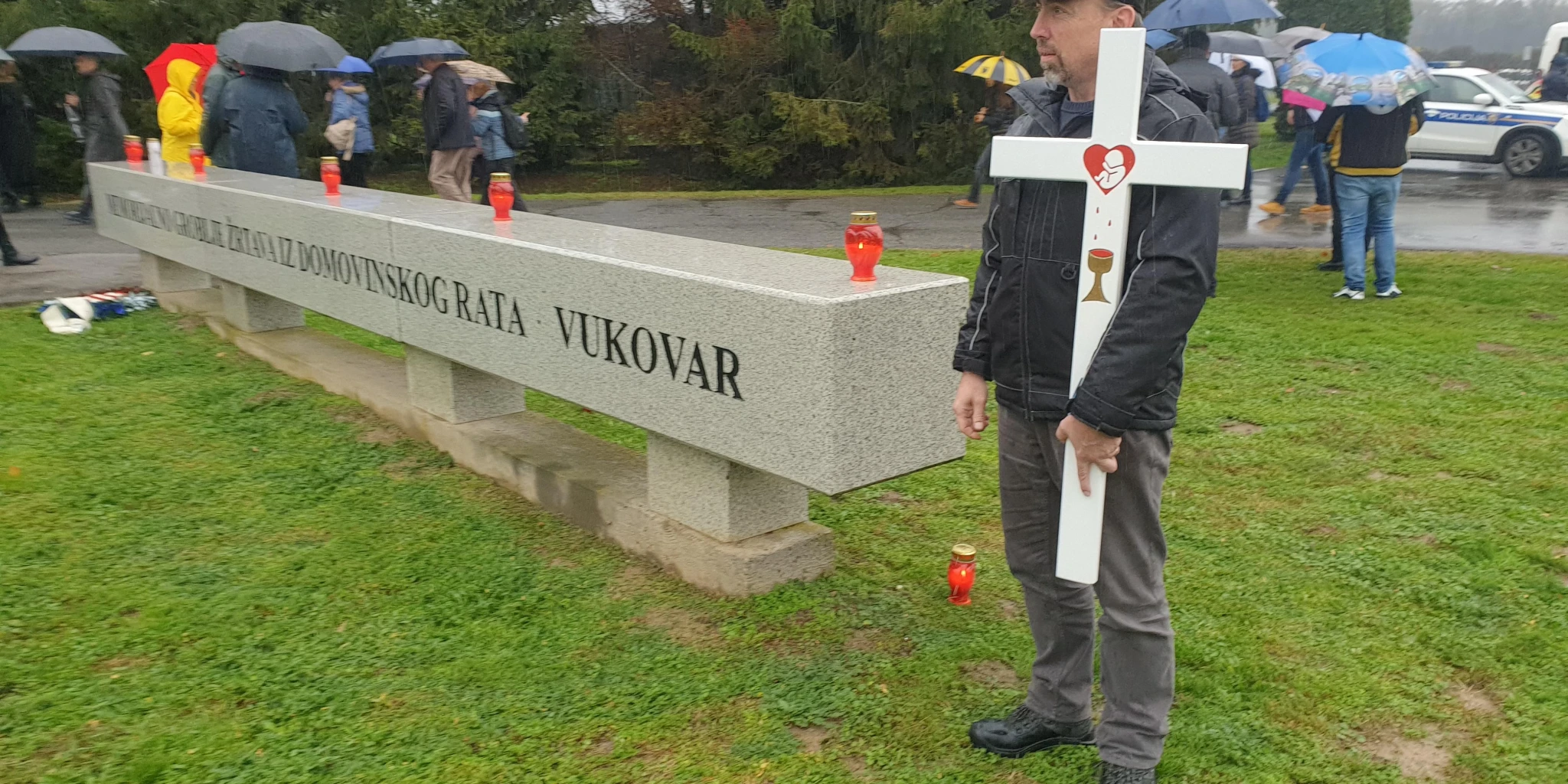 Veseljko Kralj: Vukovar - grad (malenih) heroja