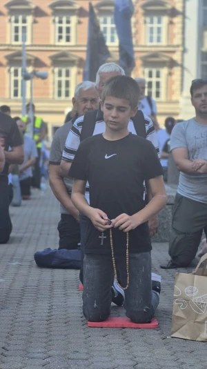 FOTO & VIDEO Održana najposjećenija i najmirnija prva subota u mjesecu na Trgu
