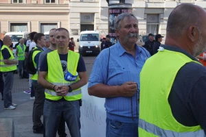FOTO & VIDEO Održana najposjećenija i najmirnija prva subota u mjesecu na Trgu