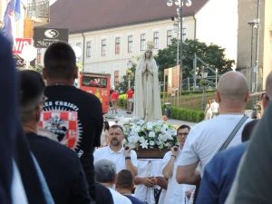 FOTO & VIDEO Održana najposjećenija i najmirnija prva subota u mjesecu na Trgu