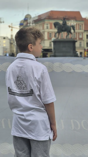 FOTO & VIDEO Usprkos kiši održana još jedna prva subota u mjesecu na Trgu