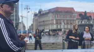 FOTO & VIDEO Usprkos kiši održana još jedna prva subota u mjesecu na Trgu