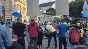 FOTO & VIDEO Usprkos kiši održana još jedna prva subota u mjesecu na Trgu