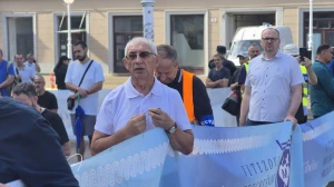 FOTO & VIDEO Usprkos kiši održana još jedna prva subota u mjesecu na Trgu