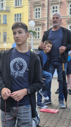 FOTO & VIDEO Usprkos kiši održana još jedna prva subota u mjesecu na Trgu