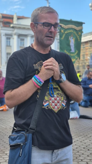 FOTO & VIDEO Usprkos kiši održana još jedna prva subota u mjesecu na Trgu