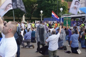 FOTO & VIDEO Usprkos kiši održana još jedna prva subota u mjesecu na Trgu