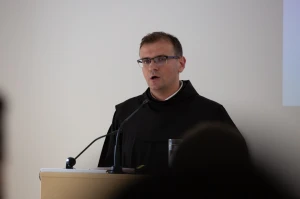 Fra Serđo Ćavar: Otac je lijek za mnoge naše probleme