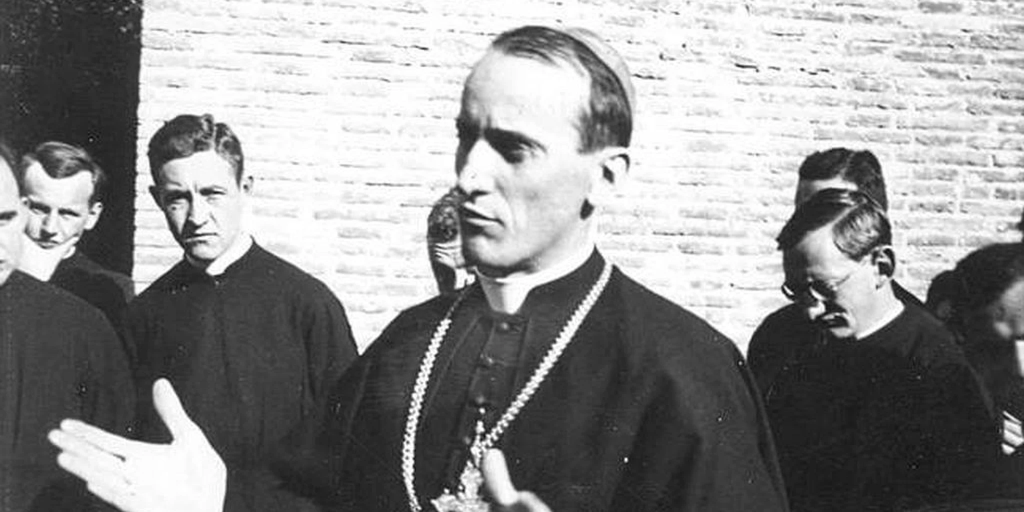 Bl. Alojzije Stepinac: Budimo vjerni svetome Petru i njegovim nasljednicima!