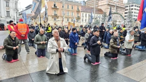 FOTO & VIDEO Održana posljednja ovogodišnja javna molitva krunice u Zagrebu