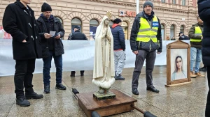 FOTO & VIDEO Održana posljednja ovogodišnja javna molitva krunice u Zagrebu