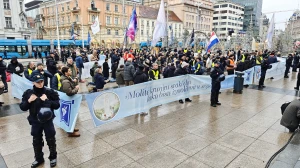 FOTO & VIDEO Održana posljednja ovogodišnja javna molitva krunice u Zagrebu