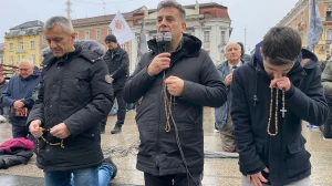 FOTO & VIDEO Održana posljednja ovogodišnja javna molitva krunice u Zagrebu