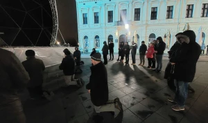 MOĆNI PRIZORI Ovako su jučer muškarci molili krunicu diljem Hrvatske usprkos hladnoći