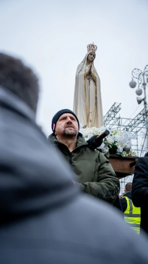 FOTO/VIDEO Nove nakane i pun Trg na prvoj ovogodišnjoj krunici muškaraca