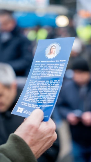 FOTO/VIDEO Nove nakane i pun Trg na prvoj ovogodišnjoj krunici muškaraca