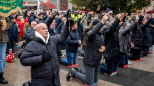 FOTO/VIDEO Nove nakane i pun Trg na prvoj ovogodišnjoj krunici muškaraca