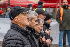 FOTO/VIDEO Nove nakane i pun Trg na prvoj ovogodišnjoj krunici muškaraca