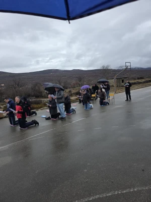FOTO Ovako su danas muškarci molili krunicu diljem Lijepe Naše