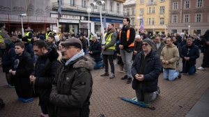 FOTO & VIDEO Najposjećenija javna molitva krunice muškaraca u Zagrebu u ovoj godini