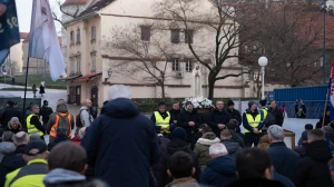 FOTO & VIDEO Najposjećenija javna molitva krunice muškaraca u Zagrebu u ovoj godini