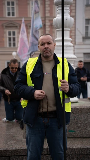 FOTO & VIDEO Najposjećenija javna molitva krunice muškaraca u Zagrebu u ovoj godini