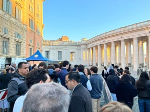 Papa Lav XIV. blagoslovio molitelje s Trga!