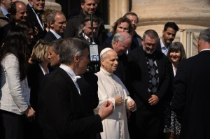 Papa Lav XIV. blagoslovio molitelje s Trga!
