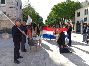 FOTO Ovako su muškarci diljem Hrvatske molili krunicu prve subote u svibnju