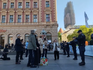 FOTO/VIDEO Prve subote u svibnju održana još jedna javna molitva muškaraca u Zagrebu