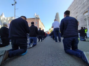 FOTO/VIDEO Prve subote u svibnju održana još jedna javna molitva muškaraca u Zagrebu