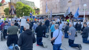 FOTO Održana lipanjska molitva krunice s marijanskom procesijom