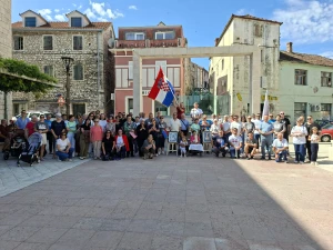 MOĆNO Ovako su muškarci na prvu subotu molili diljem Hrvatske i inozemstva