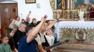 Održana 4. duhovna obnova za obitelji koje mole krunicu u Sveticama kod Ozlja