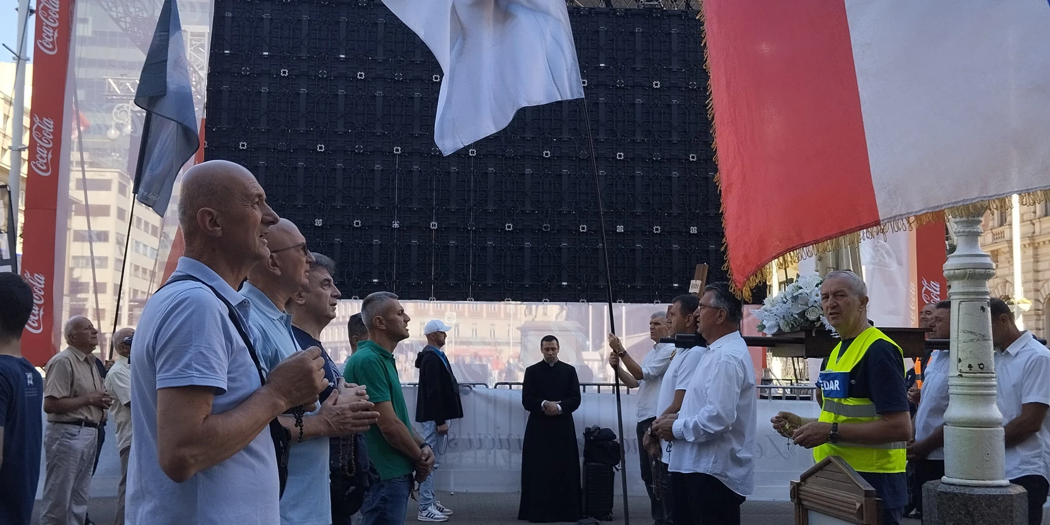 FOTO/VIDEO U Zagrebu održana srpanjska molitva krunice s marijanskom procesijom