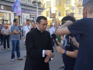 FOTO/VIDEO U Zagrebu održana srpanjska molitva krunice s marijanskom procesijom