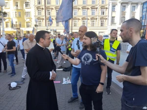 FOTO/VIDEO U Zagrebu održana srpanjska molitva krunice s marijanskom procesijom